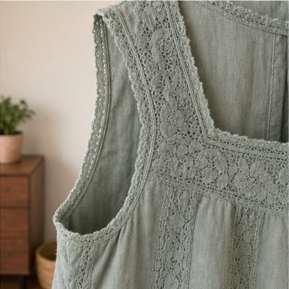 Sage Smocked Top - Picture 5 of 6